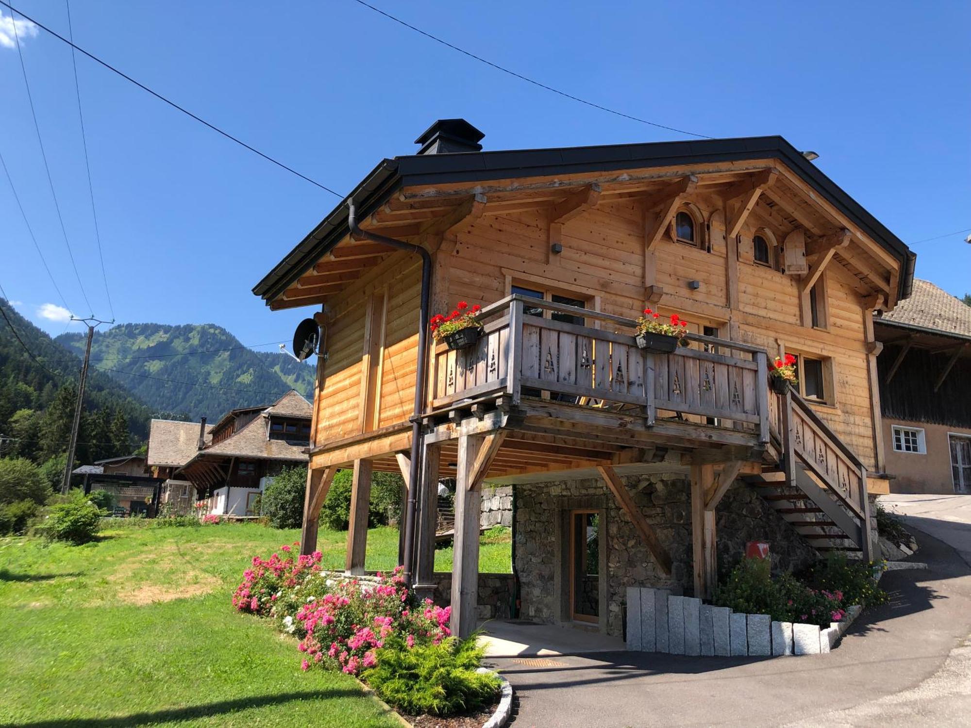Chalet Cosy Et Moderne Vue Montagnes Seytroux Exteriér fotografie